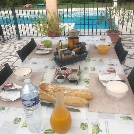 Frühstückspension Au Mimosa - D'hote Le Laurier