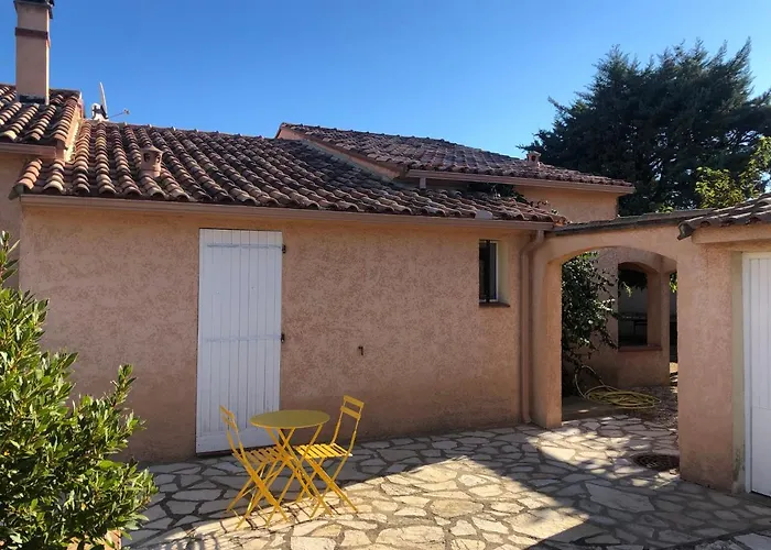 Au Mimosa - D'hote Le Laurier 3* Passa